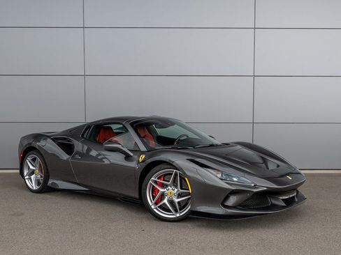 Certified 2022 Ferrari F8 Tributo image 5