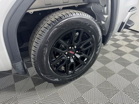 Used 2022 GMC Sierra 1500 Elevation image 33