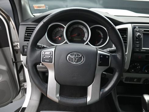 Used 2013 Toyota Tacoma 4x4 Double Cab w/ TRD Sport Pkg image 15
