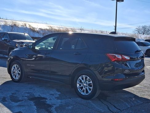 Used 2020 Chevrolet Equinox LS w/ LS Convenience Package image 4