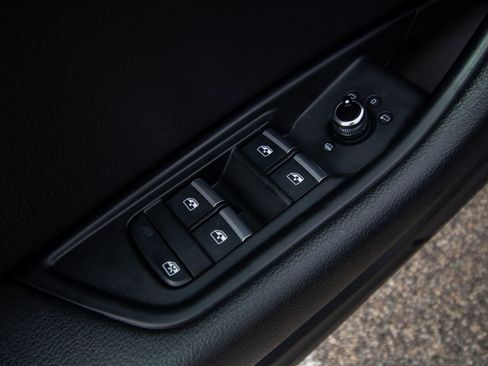 Used 2017 Audi A4 2.0T Ultra Premium w/ Convenience Package image 12