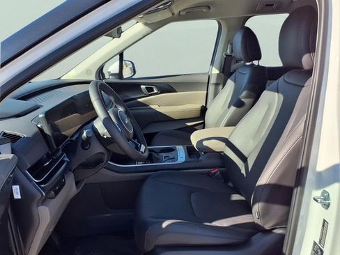 New 2026 Kia Carnival LXS image 16