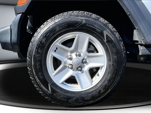 Used 2020 Jeep Gladiator Sport w/ Quick Order Package 24S image 32