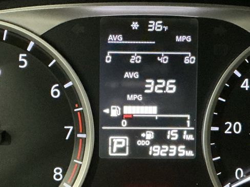 Used 2024 Nissan Kicks S image 6