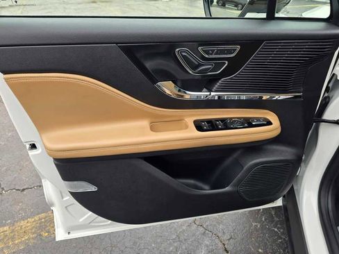 Used 2022 Lincoln Corsair Reserve w/ Elements Package image 26