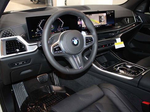 Used 2026 BMW X5 xDrive40i AWD/4WD image 10