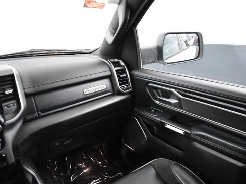Used 2024 RAM 1500 Laramie AWD/4WD image 13