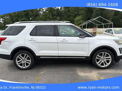 Used 2016 Ford Explorer XLT w/ Equipment Group 202A AWD/4WD image 4