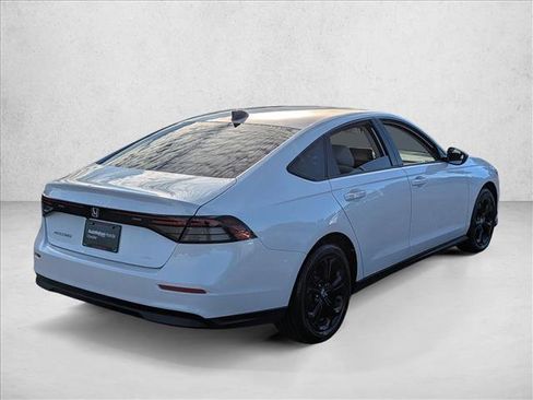 Certified 2025 Honda Accord SE image 5