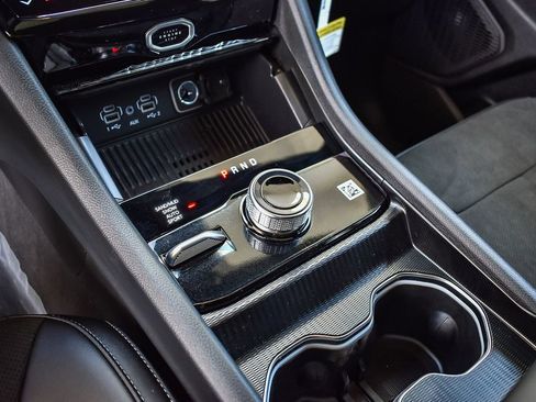 New 2026 Jeep Grand Cherokee Altitude image 17