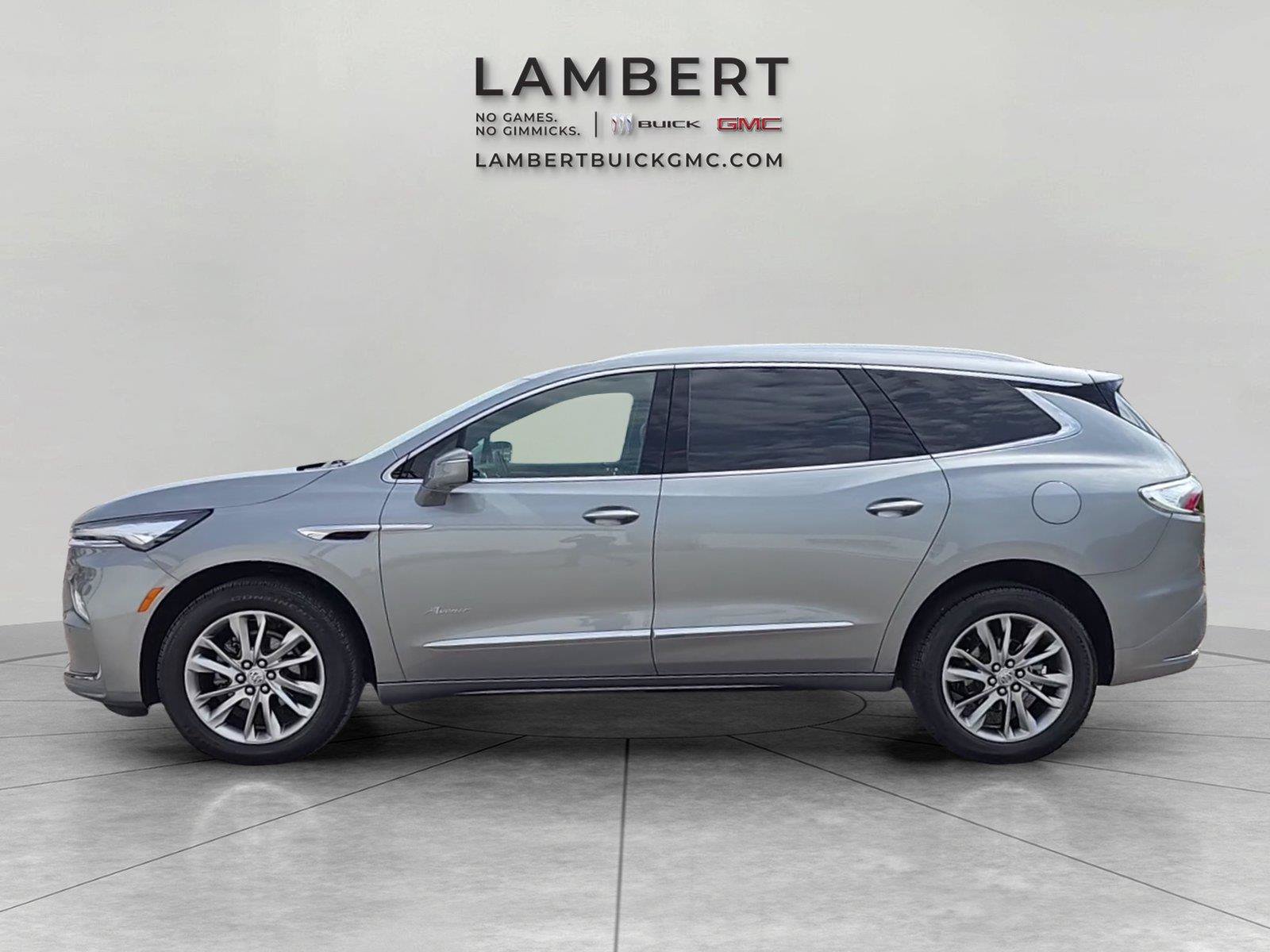 Used 2024 Buick Enclave Avenir w/ Avenir Technology Package AWD/4WD image 2