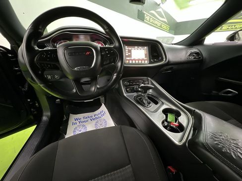 Used 2018 Dodge Challenger R/T RWD image 19