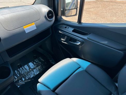 New 2026 Mercedes-Benz Sprinter 2500 image 10