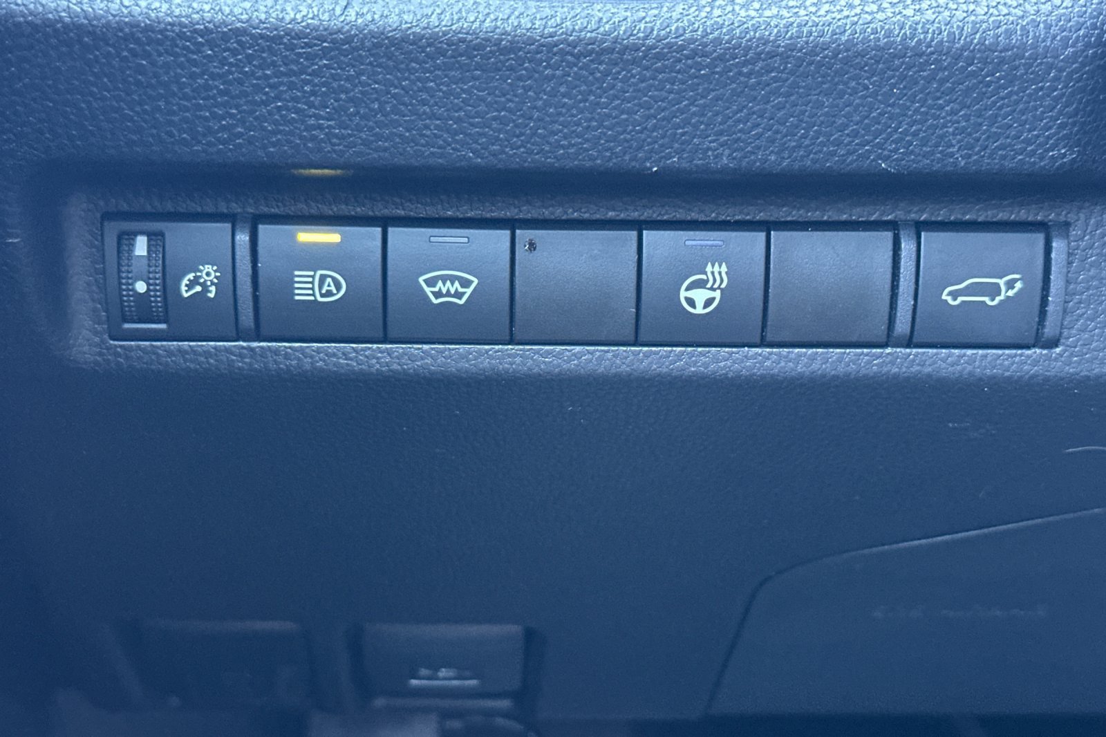 Certified 2024 Toyota RAV4 XLE w/ Convenience Package FWD image 43