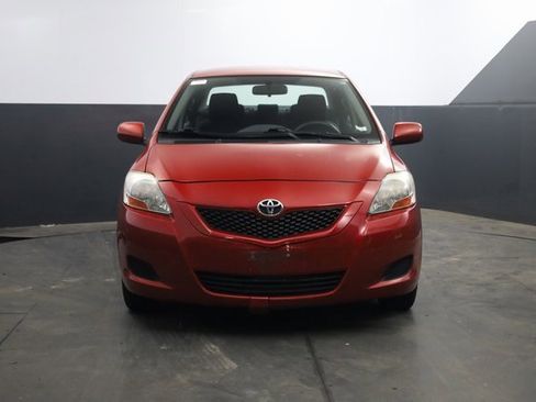 Used 2009 Toyota Yaris Sedan image 2