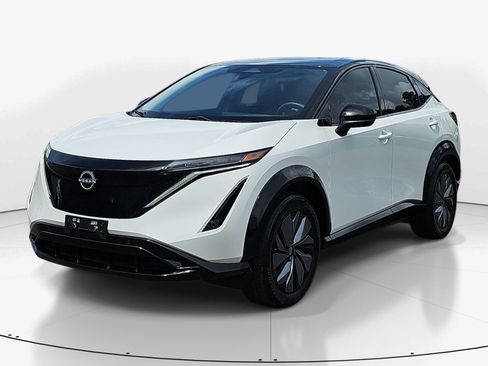 Used 2024 Nissan Ariya AWD image 8