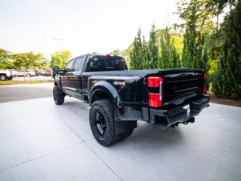 Used 2025 Ford F450 Platinum w/ Snow Plow Prep Package AWD/4WD image 9