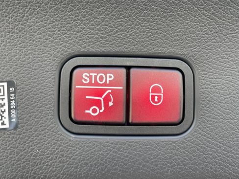 New 2026 Mercedes-Benz GLC 300 4MATIC image 12