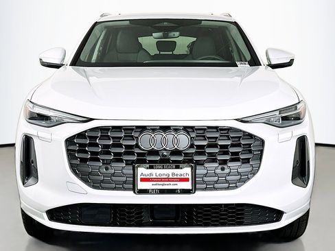 New 2025 Audi Q5 Premium Plus image 2