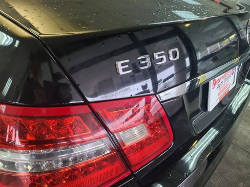 Used 2011 Mercedes-Benz E 350 Sedan image 26