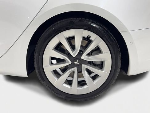 Used 2021 Tesla Model 3 Standard Range Plus image 34