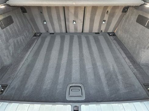 Used 2024 BMW X6 xDrive40i w/ Premium Package image 32