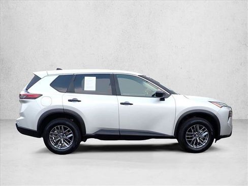 Used 2024 Nissan Rogue S AWD/4WD image 5