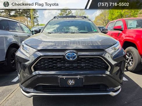 Used 2021 Toyota RAV4 SE w/ Weather & Moonroof Package image 2