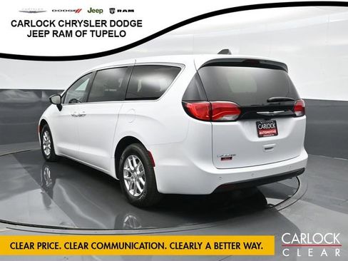 New 2026 Chrysler Voyager LX image 8