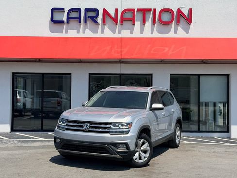 Used 2018 Volkswagen Atlas SE FWD image 2