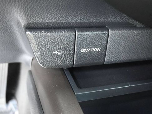 Used 2023 Toyota Camry SE FWD image 13