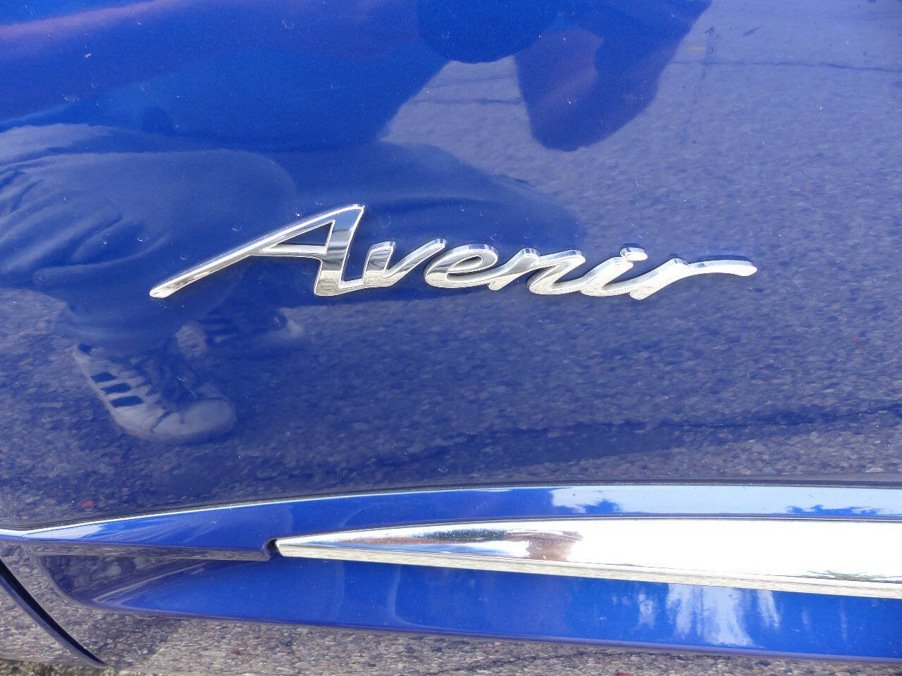 Used 2025 Buick Envision Avenir AWD/4WD image 16