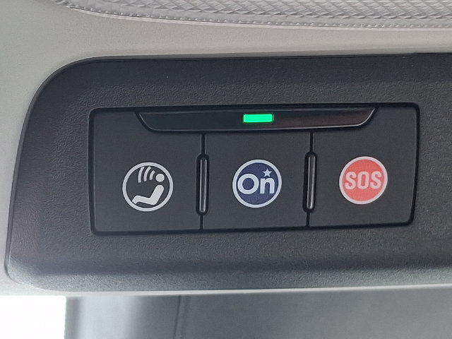 Used 2023 Chevrolet Bolt EUV Premier FWD image 14