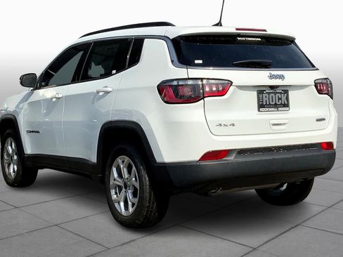 New 2025 Jeep Compass Latitude image 9