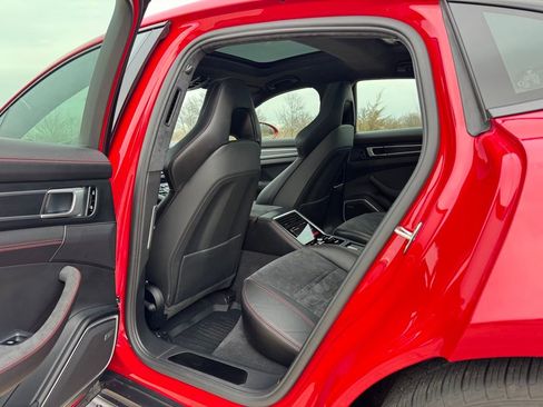 Certified 2019 Porsche Panamera GTS image 37