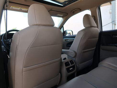 Used 2017 Honda Pilot EX-L image 30
