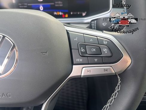 New 2025 Volkswagen Taos SE image 7