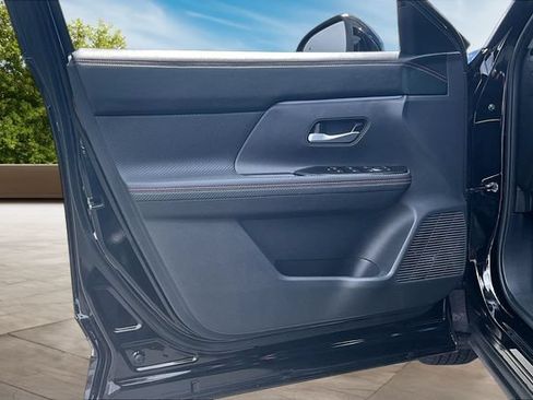 Certified 2025 Nissan Kicks SR AWD/4WD image 19