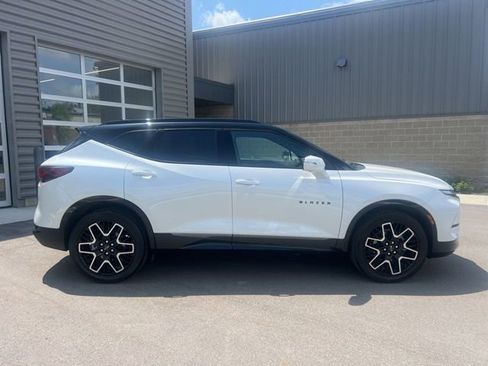 Used 2023 Chevrolet Blazer RS w/ Driver Confidence II Package AWD/4WD image 4
