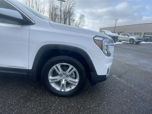 Used 2022 GMC Terrain SLE w/ Driver Convenience Package image 22