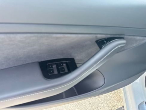 Used 2020 Tesla Model 3 Long Range AWD/4WD image 28