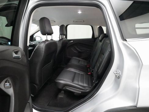 Used 2019 Ford Escape Titanium image 16