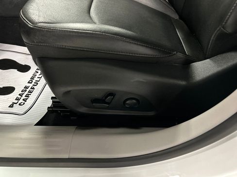 Used 2024 Jeep Compass Limited w/ Elite Group image 13