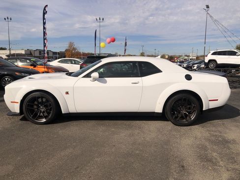 Used 2019 Dodge Challenger R/T Scat Pack image 3
