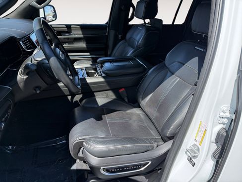 Used 2022 Jeep Grand Wagoneer Series II image 10