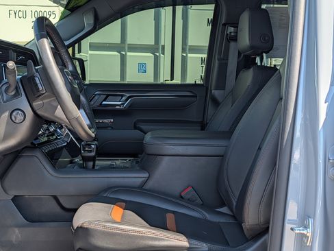 Used 2025 GMC Sierra 1500 AT4 w/ AT4 Premium Package image 31