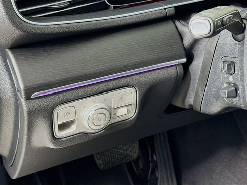 Used 2024 Mercedes-Benz GLE 350 4MATIC image 10