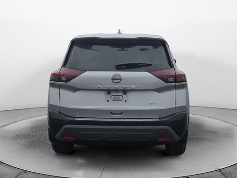 Used 2023 Nissan Rogue SV FWD image 4