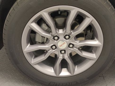 Used 2024 GMC Terrain SLT AWD/4WD image 31