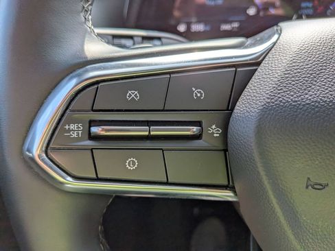 Used 2025 Chevrolet Equinox LT AWD/4WD image 20
